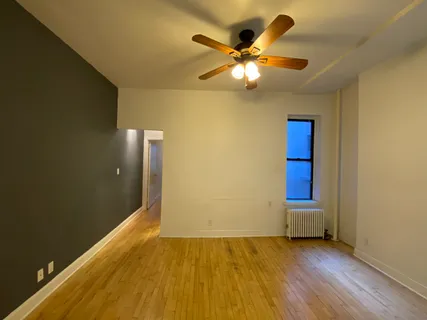 $3,500 | 350 West 56th Street, Unit 3C | Hell's Kitchen