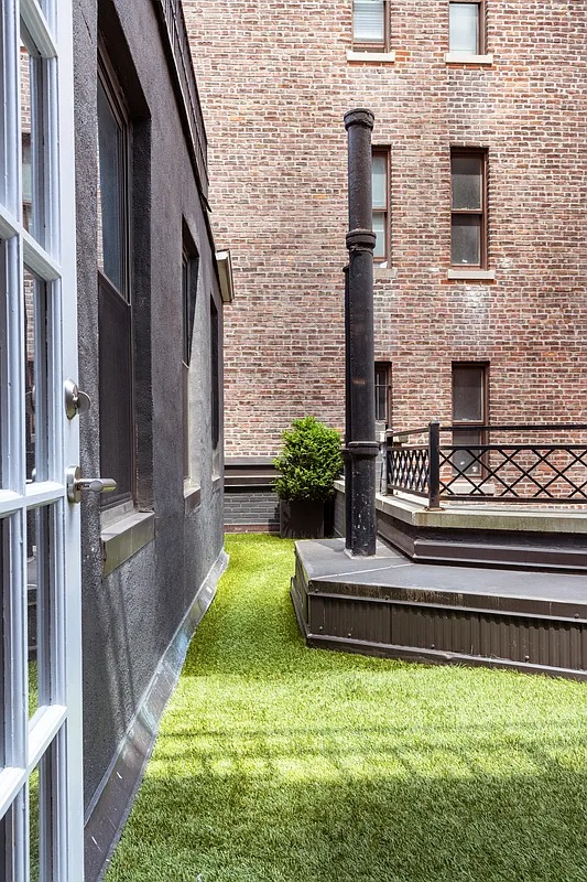 140 West 58th Street, Unit PHA Manhattan, NY 10019 - Photo 8 of 13