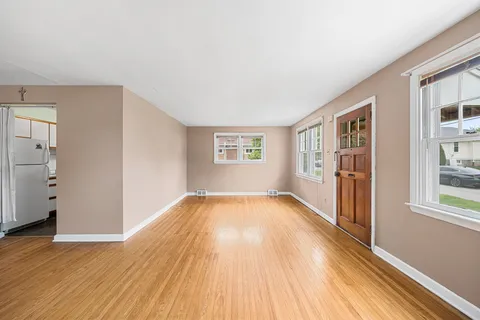 $340,000 | 2633 Avondale Avenue, Roslyn, PA 19001