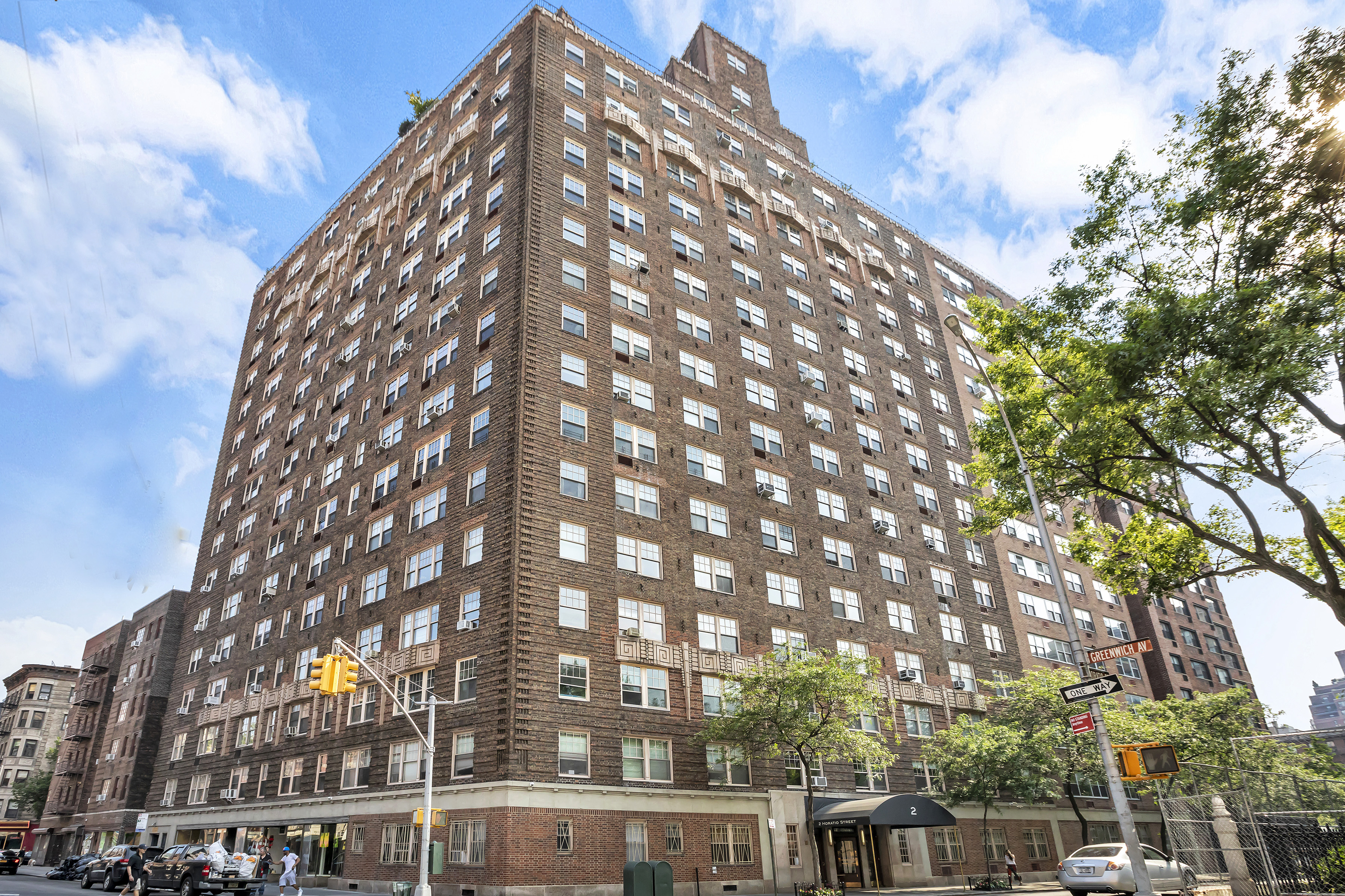 2 Horatio Street, Unit 4JS Manhattan, NY 10014 - Photo 18 of 20 a view of a large building