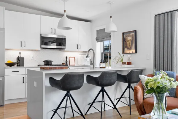 $1,375,000 | 130 West Newton Street, Unit 3, Boston, MA 02118