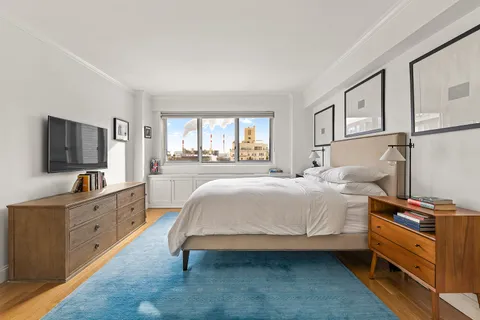 $1,250,000 | 401 East 65th Street, Unit 11HI | Lenox Hill