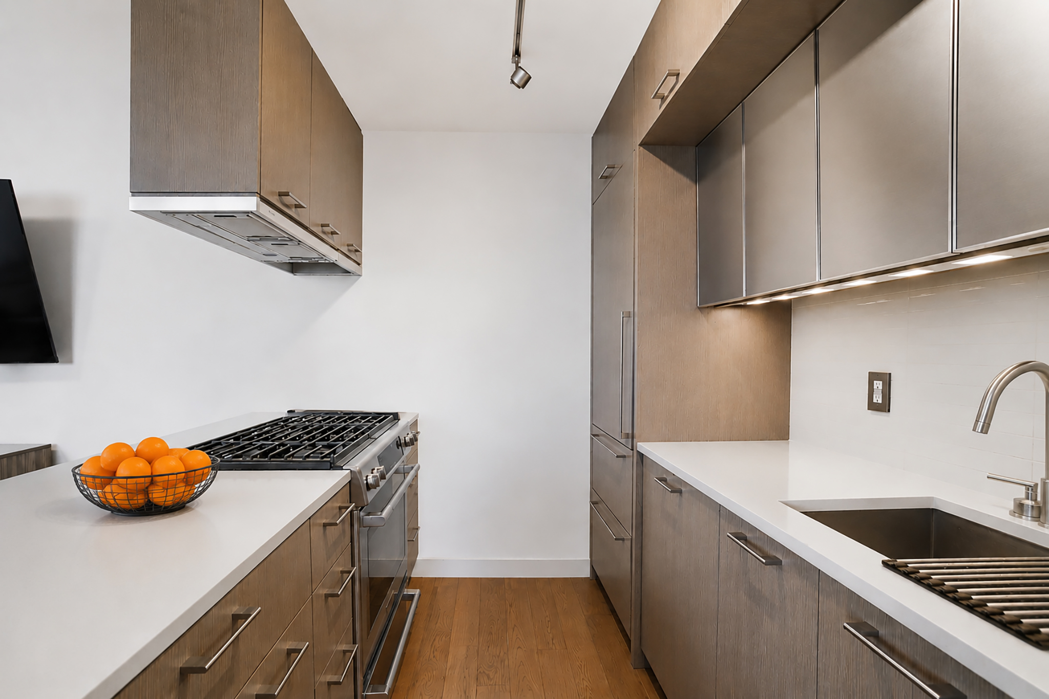 225 Rector Place, Unit 9T Manhattan, NY 10280 - Photo 3 of 15 Gallery Image 3