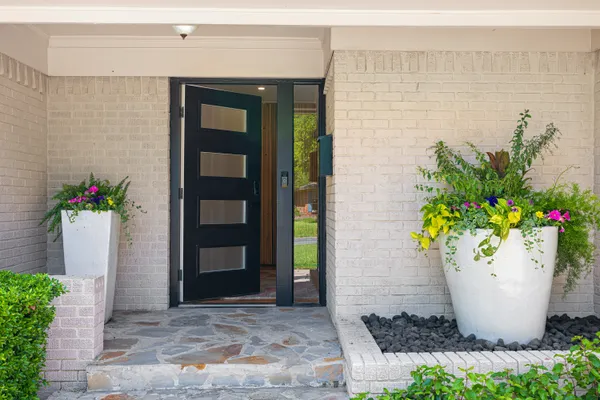 $679,000 | 9017 Larchwood Drive, Dallas, TX 75238