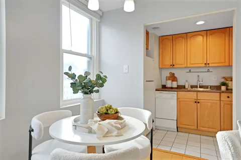 $299,000 | 1133 13th Street Northwest, Unit 704, Washington, DC 20005