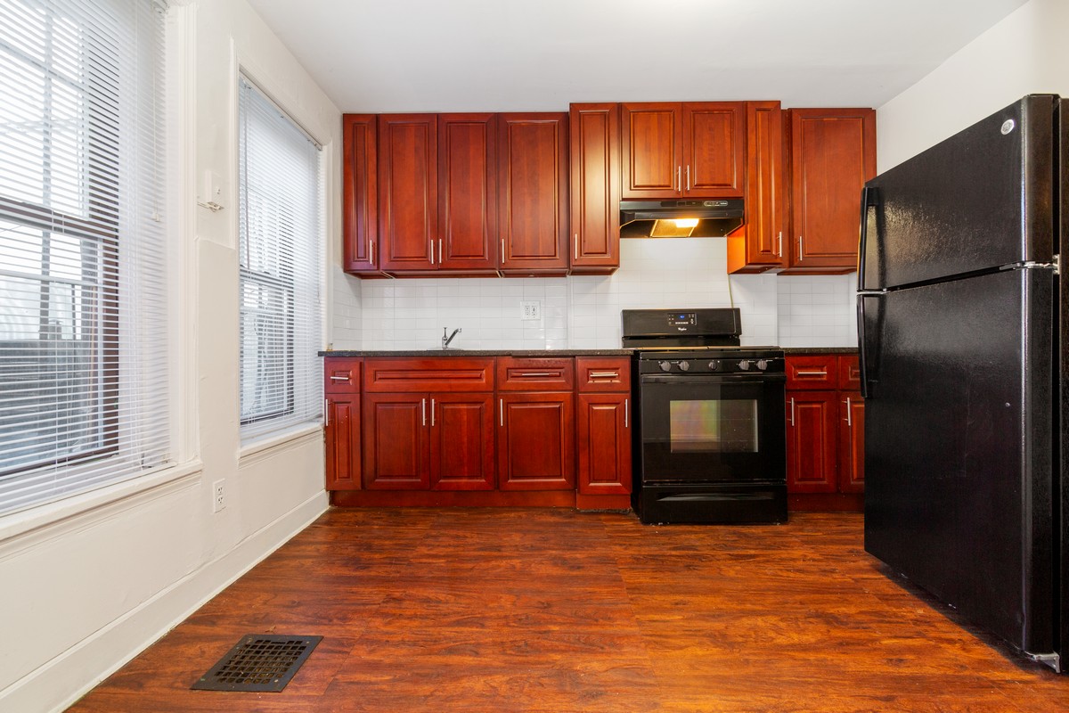 395 Sterling Place Brooklyn, NY 11238 - Photo 17 of 18