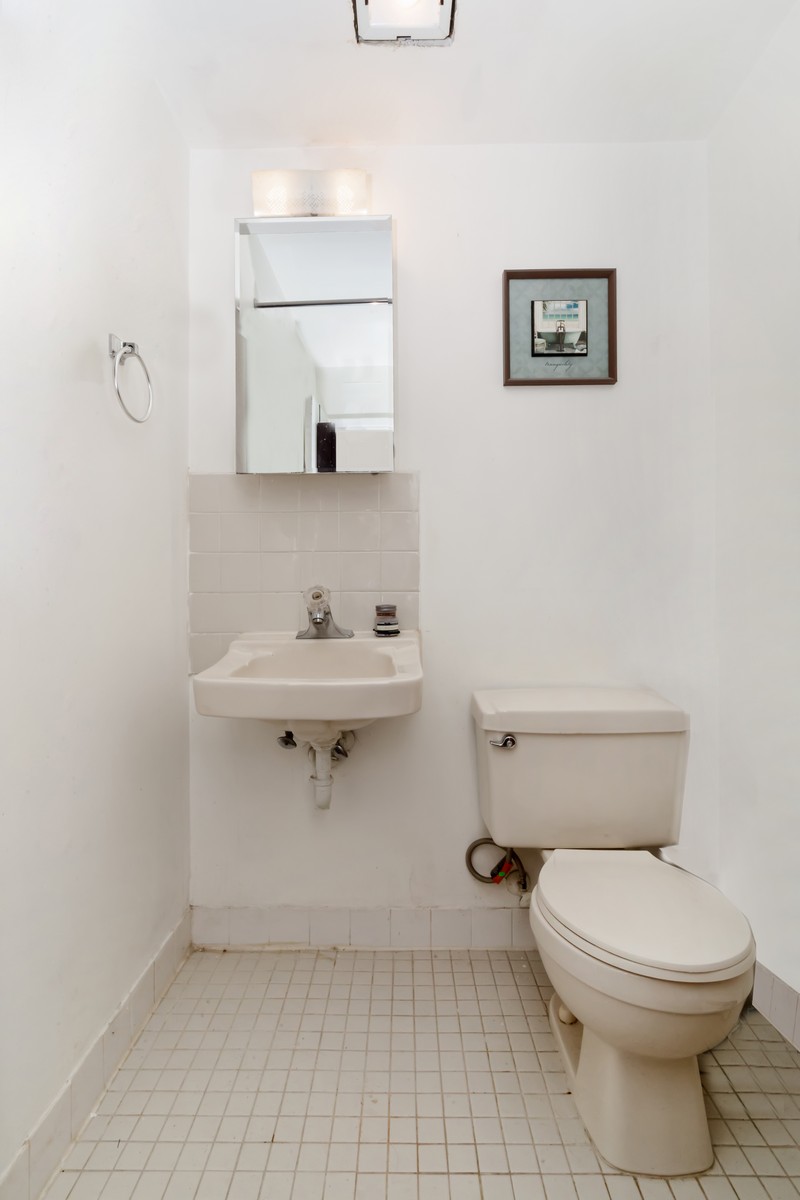 555 Evergreen Avenue Brooklyn, NY 11221 - Photo 5 of 9