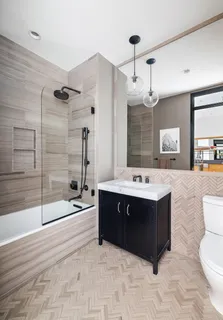 $2,595,000 | 425 West 50th Street, Unit 10E | Hell's Kitchen