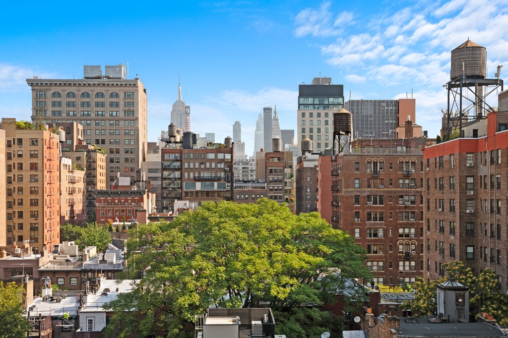 20 East 9th Street, Unit 12X Manhattan, NY 10003 - Photo 7 of 26 a view of a city with tall buildings