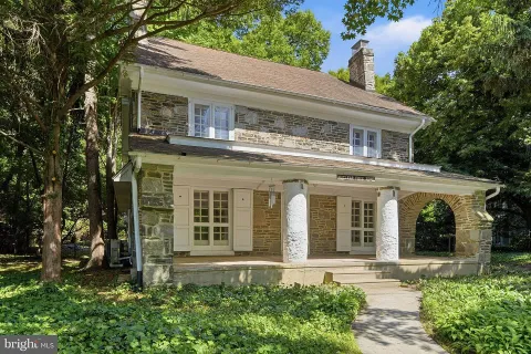 $895,000 | 6711 Lincoln Drive, Philadelphia, PA 19119