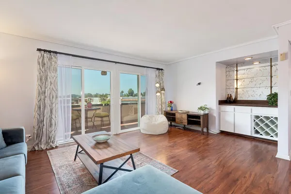 $599,000 | 5651 Windsor Way, Unit 308, Culver City, CA 90230