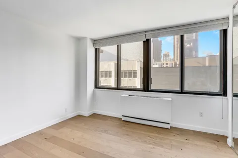 $749,000 | 403 East 62nd Street, Unit 7C | Lenox Hill