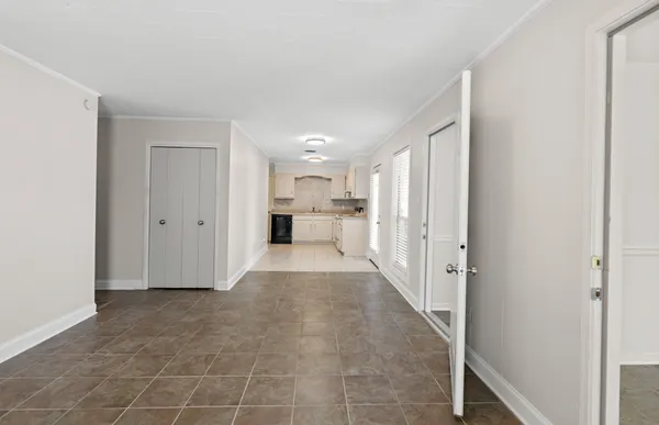 $1,600 | 2240 11th Street, Unit D, Mandeville, LA 70471