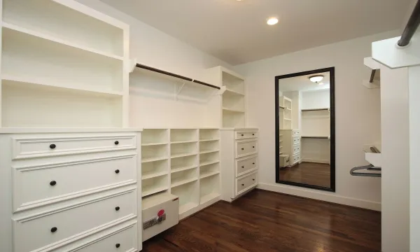 $774,000 | 1330 West 25th Street, Houston, TX 77008