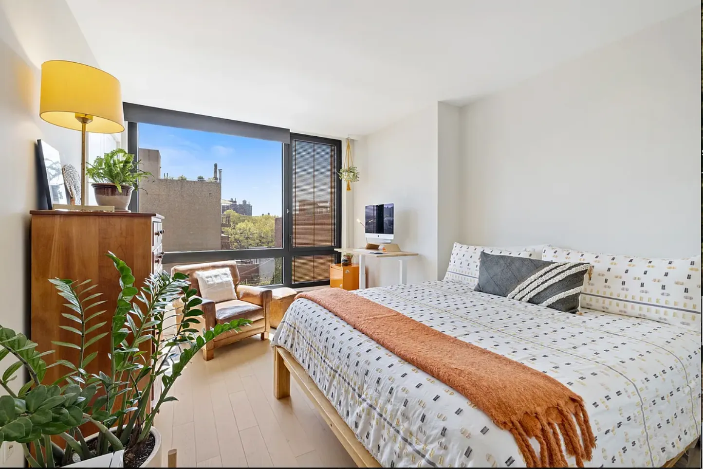 $6,950 | 550 Vanderbilt Avenue, Unit 525 | Prospect Heights