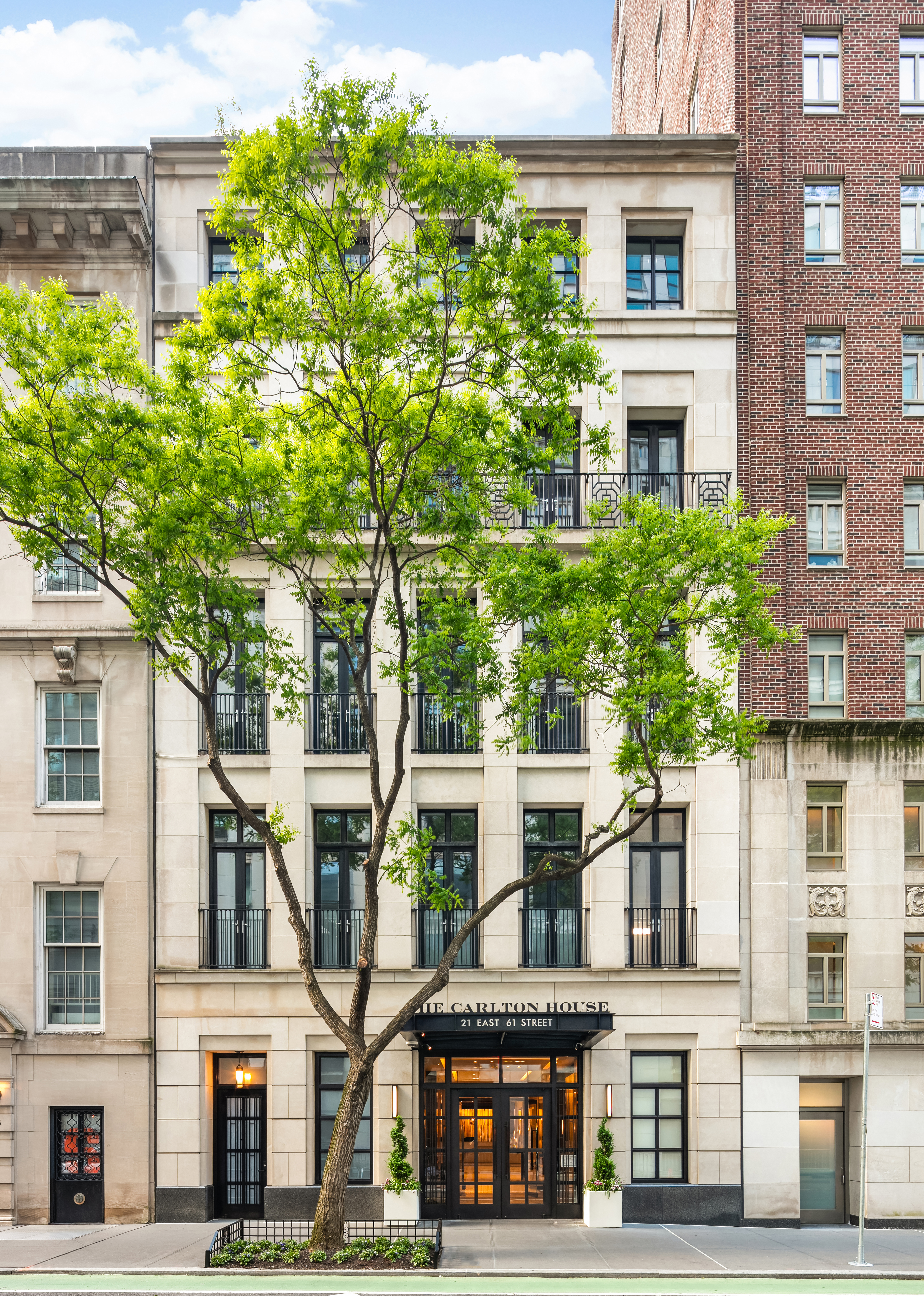 21 East 61st Street, Unit 7F Manhattan, NY 10065 - Photo 20 of 21