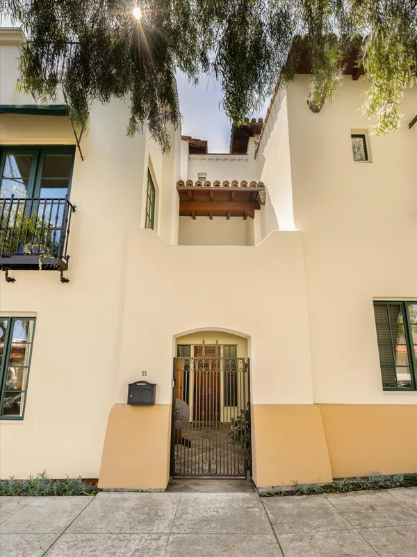 $2,295,000 | 929 Laguna Street, Santa Barbara, CA 93101