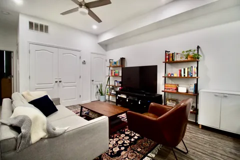 $6,200 | 337 Clinton Street, Unit 2 | Cobble Hill