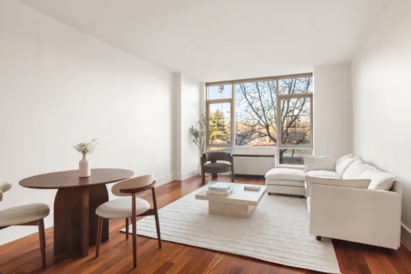 $1,699,000 | 30 Bayard Street, Unit 2A | Williamsburg