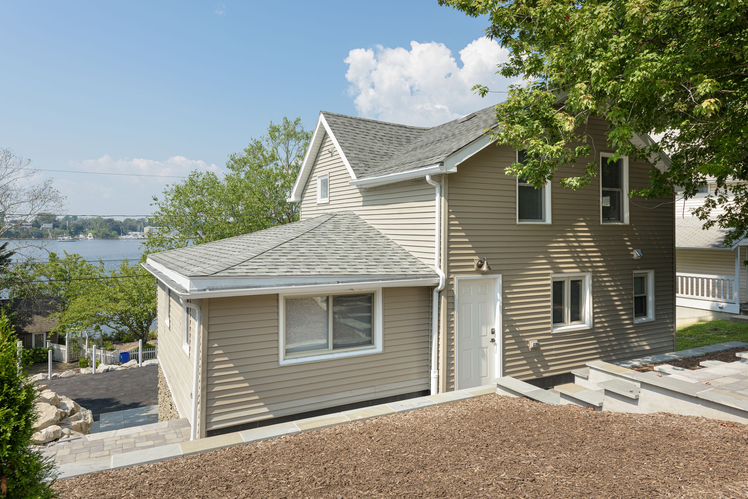 286 Riverside Drive Tiverton, RI 02878 - Photo 7 of 75