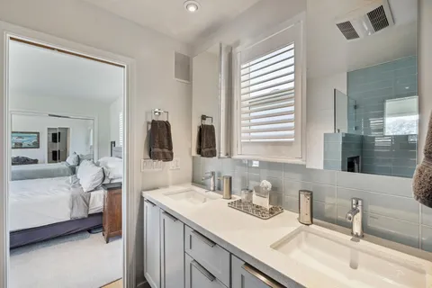 $15,000 | 685 Noe Street, San Francisco, CA 94114