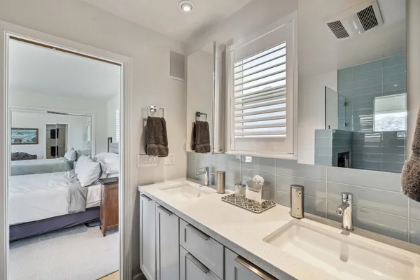 $15,000 | 685 Noe Street, San Francisco, CA 94114