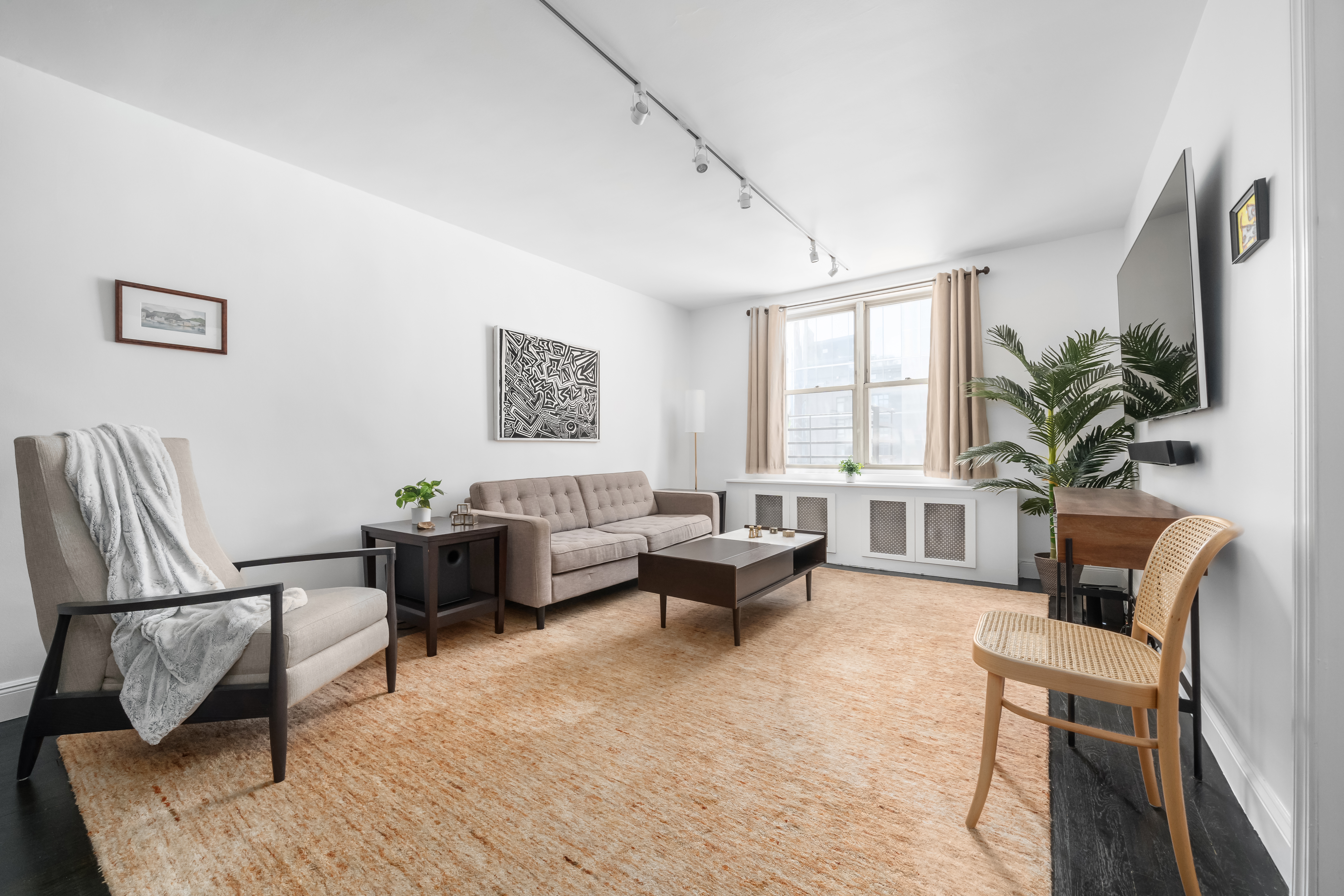 408 West 34th Street, Unit 5B Manhattan, NY 10001 - Photo 2 of 9