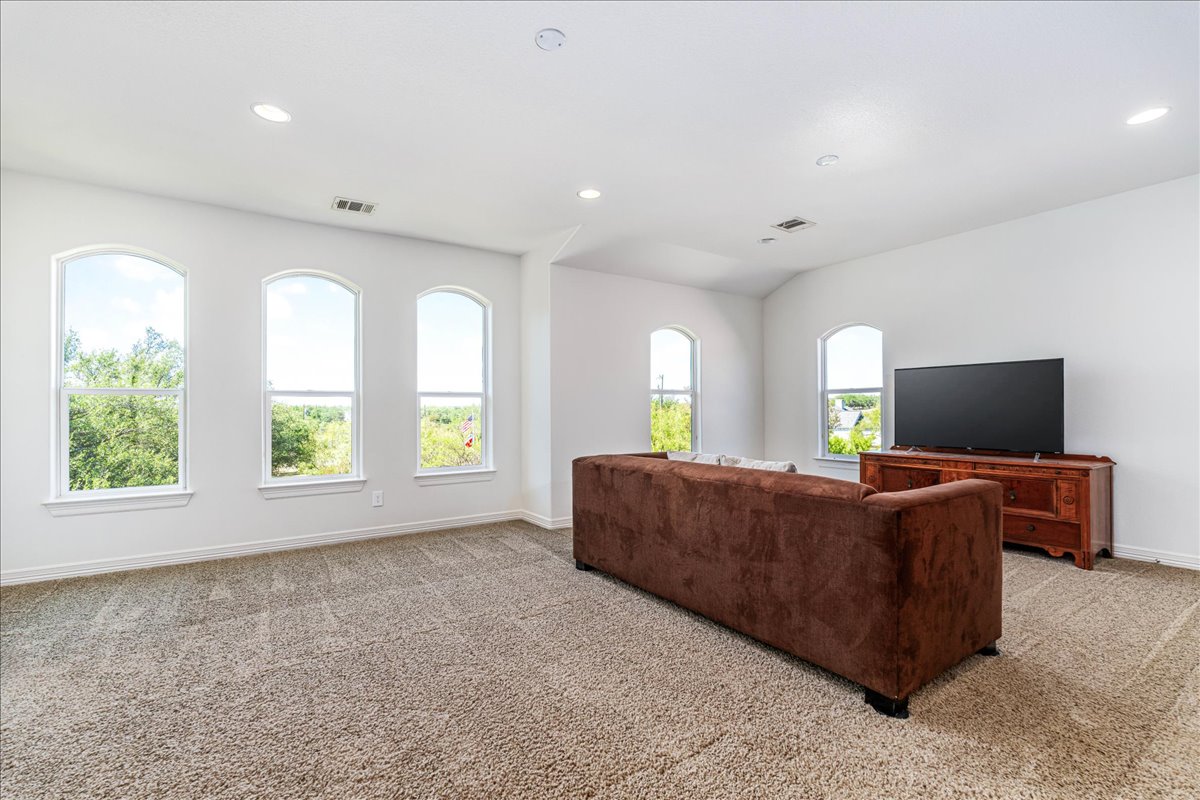 23802 Oscar Road Spicewood, TX 78669 - Photo 35 of 40 Gallery Image 35