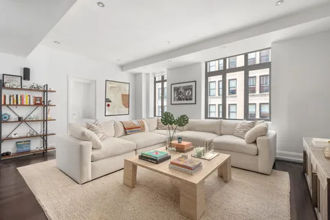 $1,990,000 | 125 West 22nd Street, Unit 9C | Chelsea