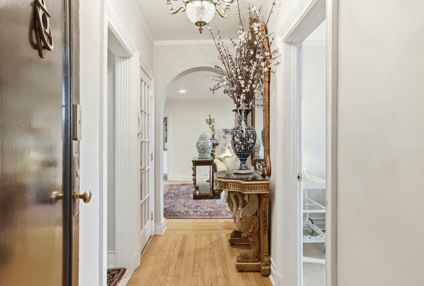 $875,000 | 10 Brooklands, Unit 1H, Bronxville, NY 10708