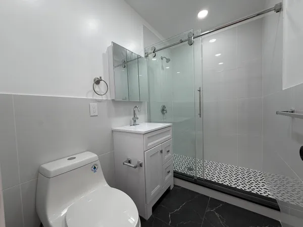 $6,000 | 18-61 Dekalb Avenue, Unit 1 | Ridgewood