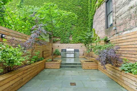 $6,000,000 | 265 6th Avenue | Park Slope