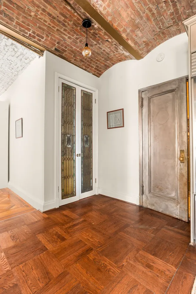 $699,000 | 205 West 57th Street, Unit 11DB | Midtown Central