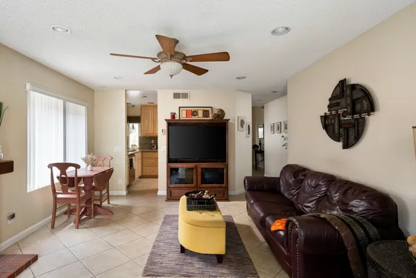 $1,045,000 | 6051 Tahoe Place, Camarillo, CA 93012