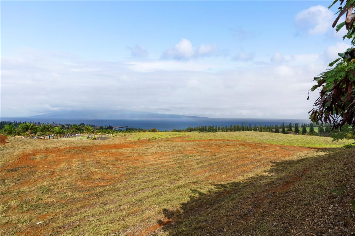 Uki'uki Loop Lahaina, HI 96761 - Photo 20 of 37 a view of an ocean and beach