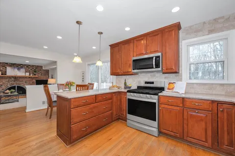 Contact Agent | 14 South Duke Street, Rockville, MD 20850