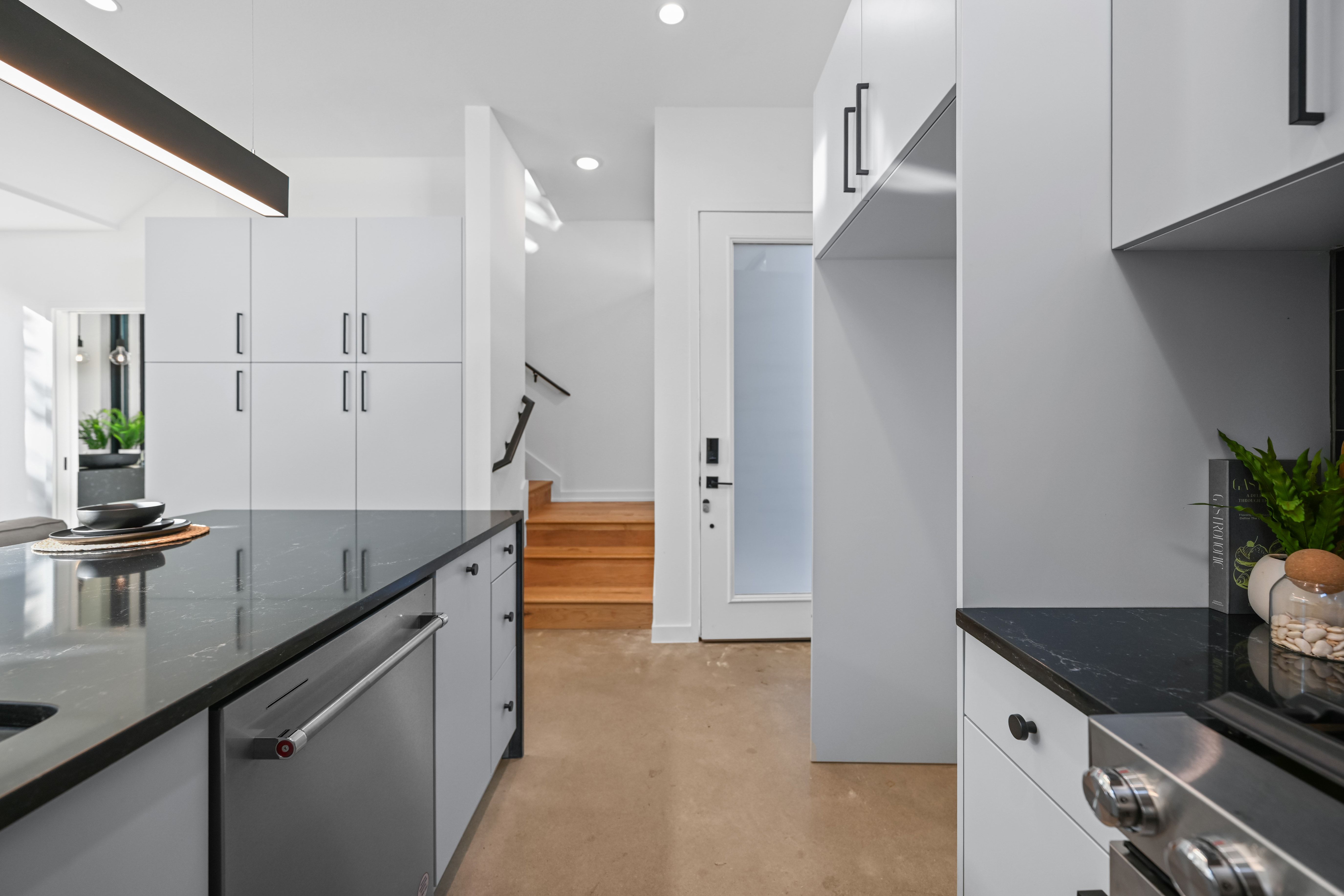219 Lessin Lane, Unit 15 Austin, TX 78704 - Photo 31 of 53 Gallery Image 31