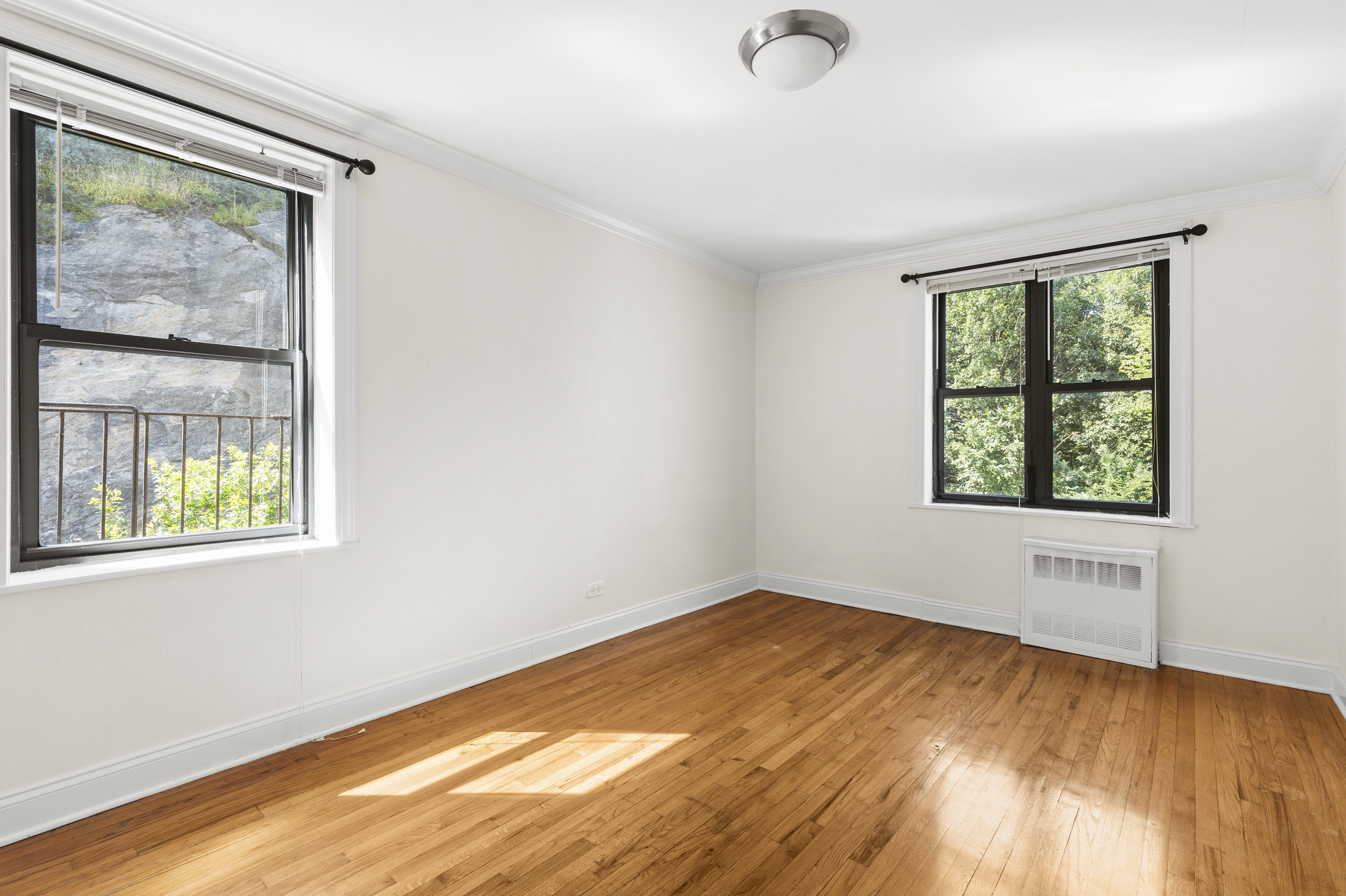 295 Bennett Avenue, Unit 8G Manhattan, NY 10040 - Photo 6 of 8 Gallery Image 6