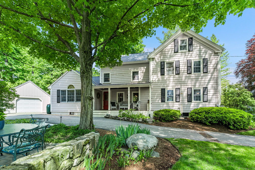 38 Berkeley Street Reading, MA 01867 - Photo 6 of 50
