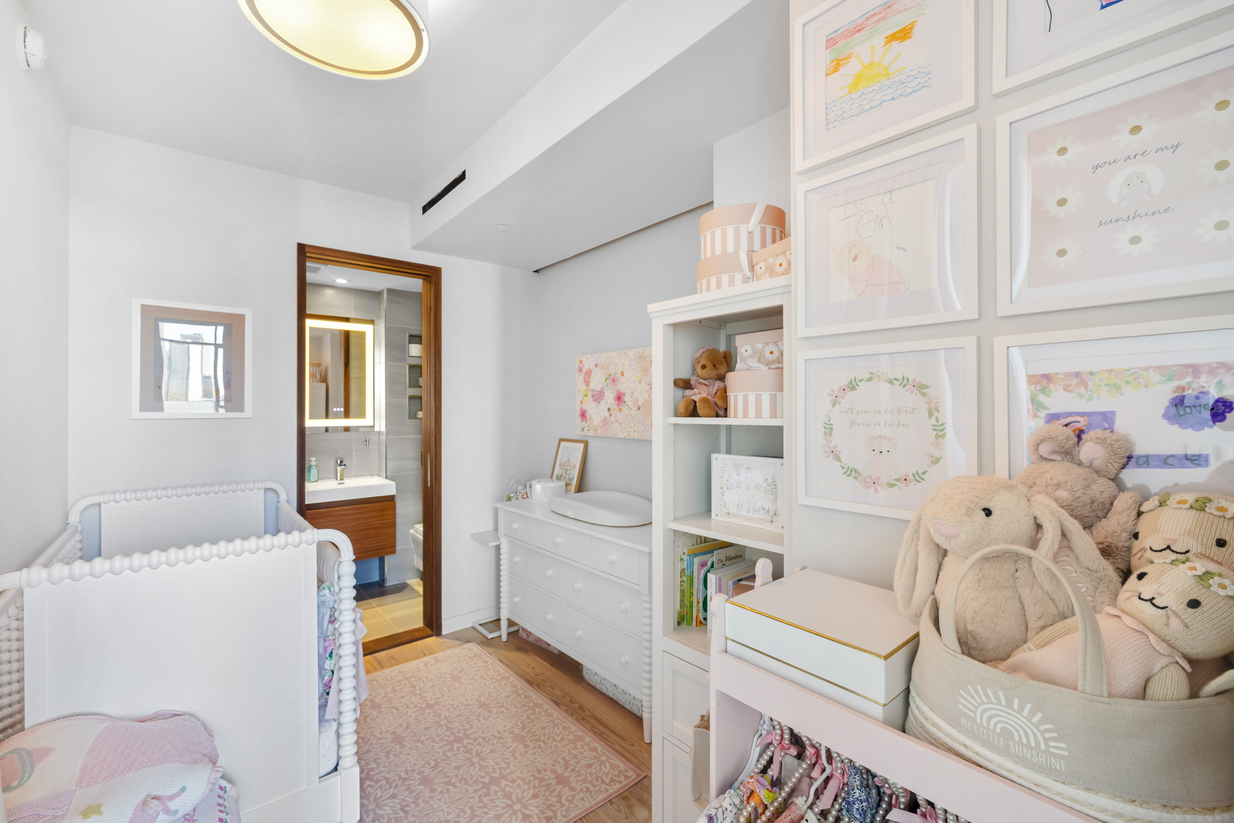 90 Furman Street, Unit N609 Brooklyn, NY 11201 - Photo 10 of 28 a living room with furniture and a table
