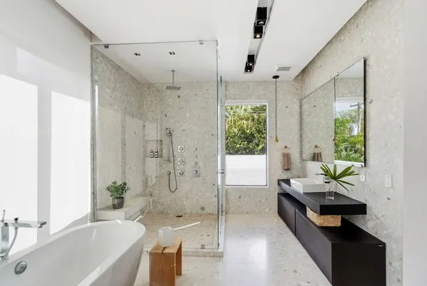 $8,888,000 | 229 Ridgewood Road, Miami, FL 33133