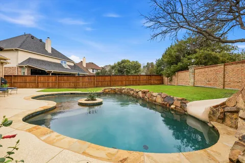 $700,000 | 8321 Marsh Street, Lantana, TX 76226