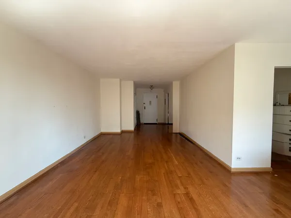 $3,800 | 382 Central Park West, Unit 8G | Upper West Side