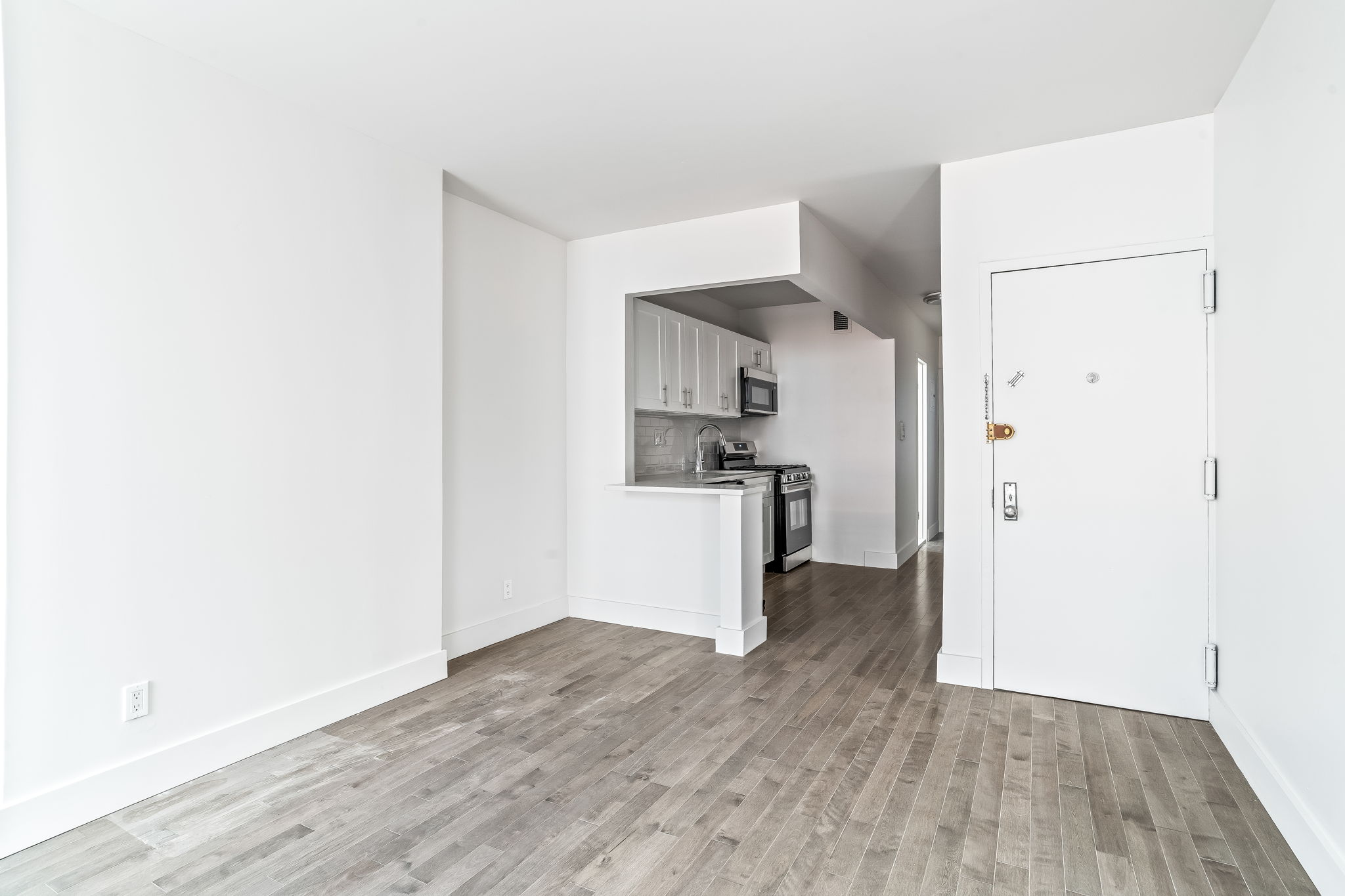 504 West 55th Street, Unit 3E Manhattan, NY 10019 - Photo 4 of 10