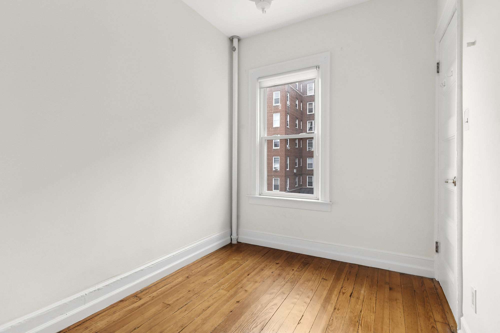 386 East 16th Street, Unit 2 Brooklyn, NY 11226 - Photo 7 of 9