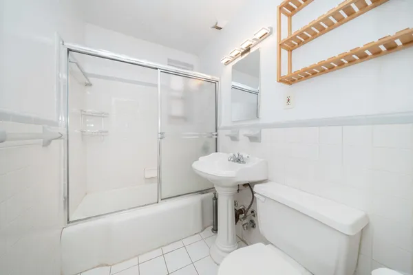 $1,900 | 105-24 63rd Drive, Unit 2L | Forest Hills