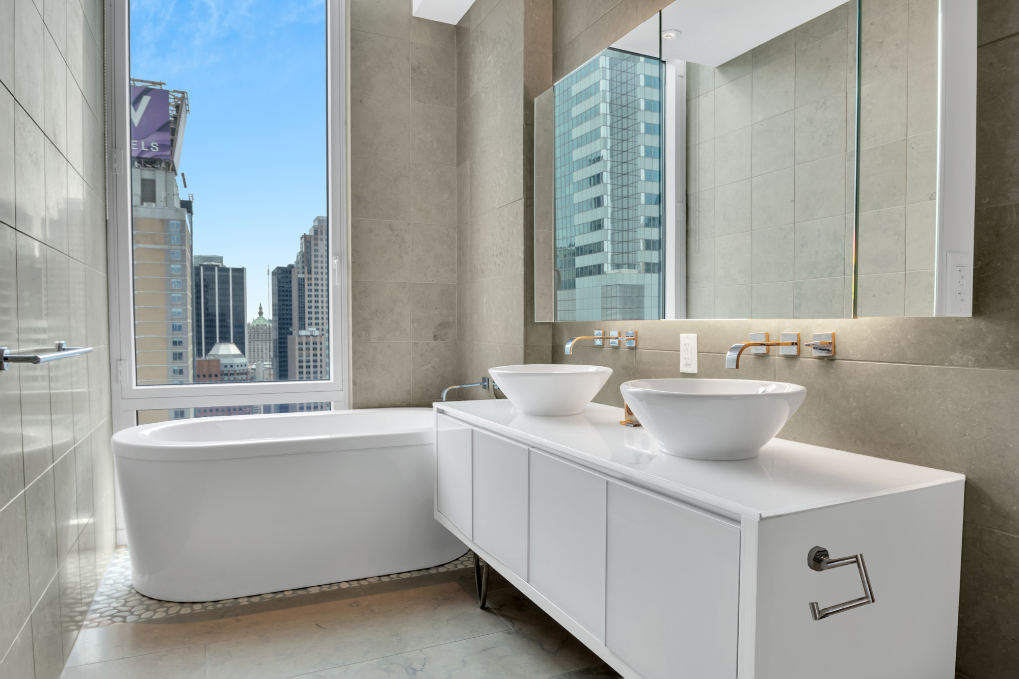 247 West 46th Street, Unit PH//2 Manhattan, NY 10036 - Photo 16 of 17