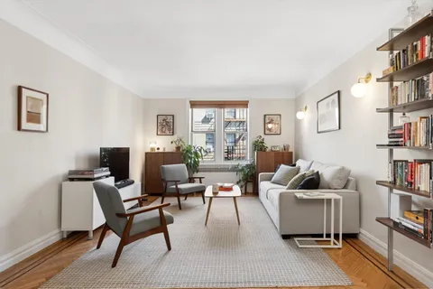 $525,000 | 680 West 204th Street, Unit 5F | Inwood