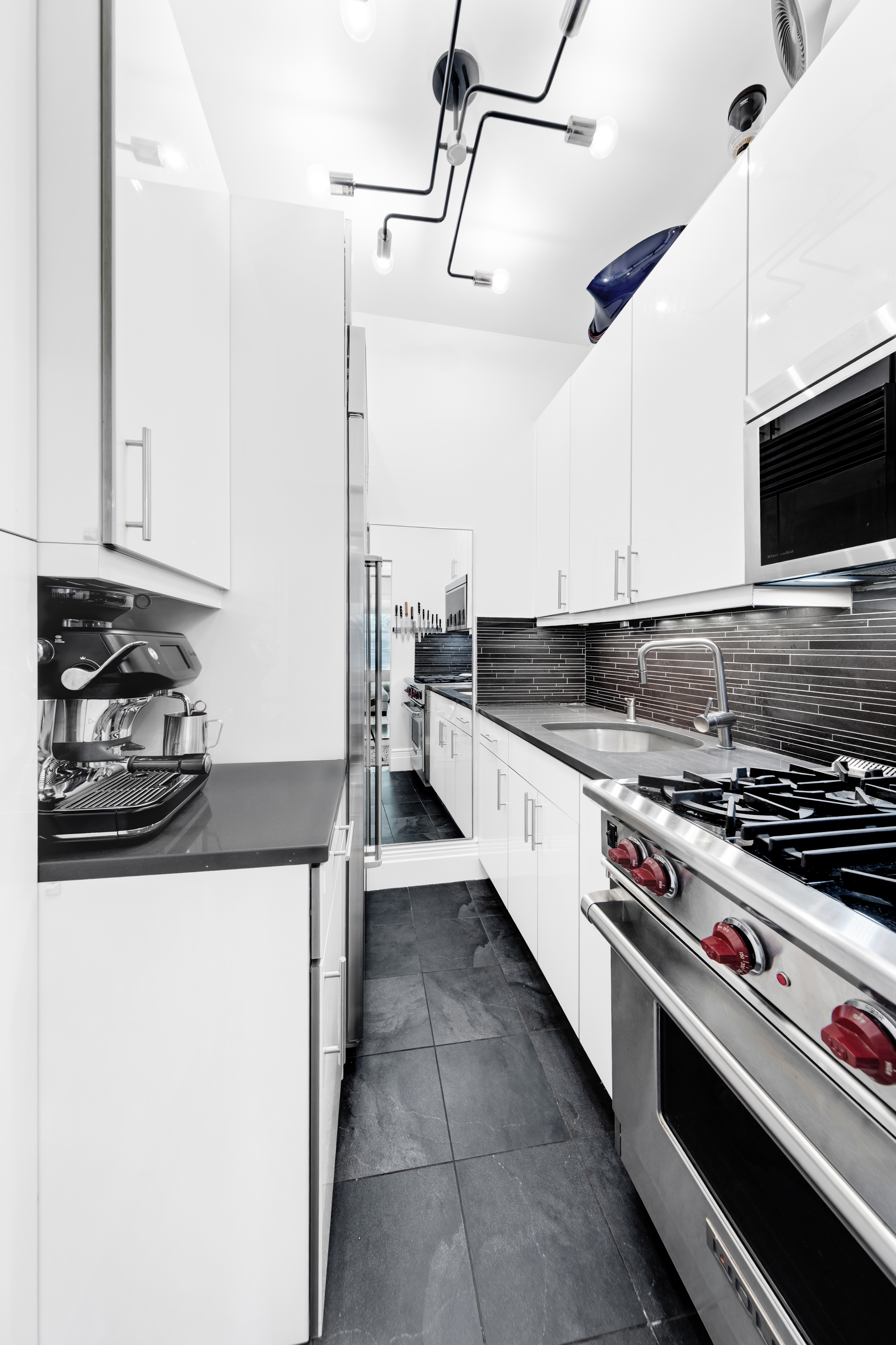 92 Horatio Street, Unit 2F Manhattan, NY 10014 - Photo 2 of 7