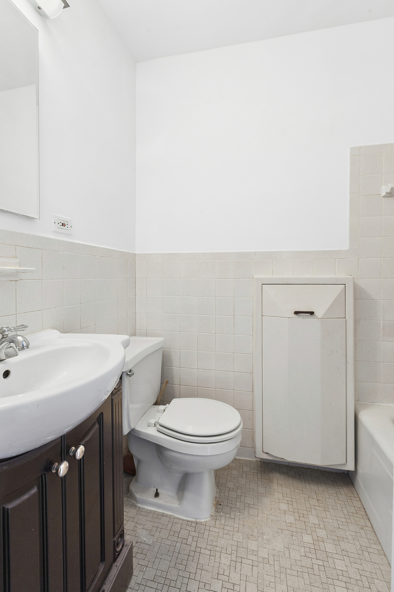 101 West 12th Street, Unit 10E Manhattan, NY 10011 - Photo 6 of 7